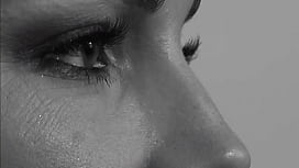 Eine blonde MILF wird durchgescoppt