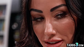 Busty MILF Jennifer White Gets Wrecked in a Public Laundromat