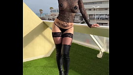 MILF's Hot Body: Wa...