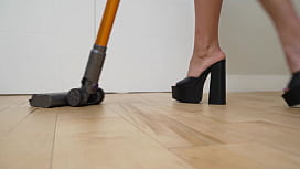 Cute Housekeeper Lilith ...