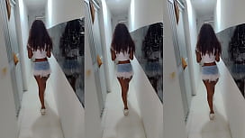 LauraHot 699: Sexy Strut...