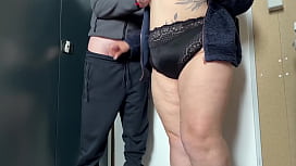 Geiler Arsch der Schwiegermama im String