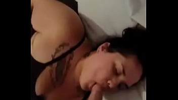 Sucer Une Grosse Bite D'étrangers