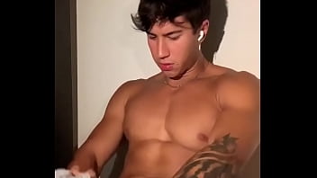 Handsome guy wank and cum