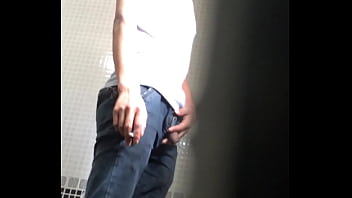 Chinese Spy Pissing-19