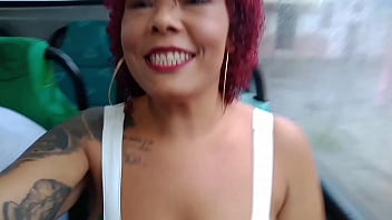 Bussextase: Nackt im Sitzen