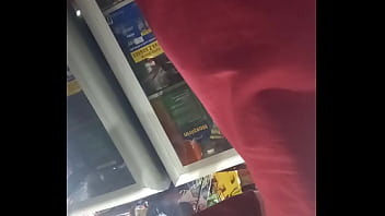 Sous La Jupe De Mon Voisin