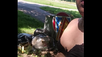 Maricon exhibi&eacute_ndose en p&uacute_blico.