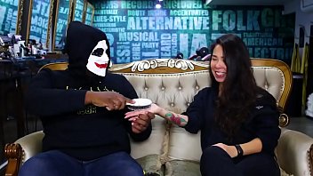 Tickling and Podolatry - What is the difference? We brought a Tickler to explain EVERYTHING! - SexlogTV