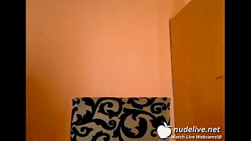 Blondie showing her nice ass