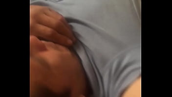Coroa dormiu assistindo pornô