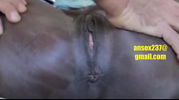 Linda Du Cameroun Présenté Par Laurent Le White De Kribi ! Vidéos Complète Sur Xvideos Red