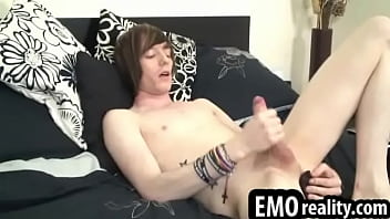 Sexy emo twink with a beautiful body jerks off