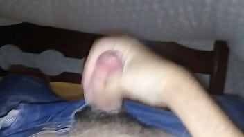 Batendo Uma Punhetinha Gostosa...