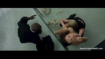 Video Rie Rasmussen in Femme Fatale 2002