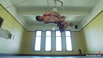 [MenOnEdge] Fabio Stallone - Beefy Italian Stallion With Fat Cock