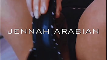 Je m&rsquo_enfonce mon talon dans la chatte I I shove my heel in my pussy