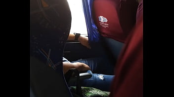 d. no busão de pau duro