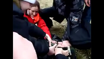 Классный секс школьников порно подростки трахает малолетку порвал целку девочку [360p] ▶