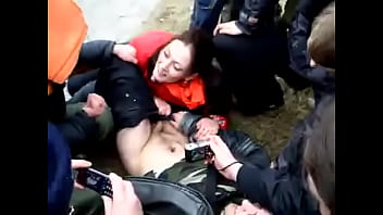 Классный секс школьников порно подростки трахает малолетку порвал целку девочку [360p] ▶
