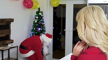 Schief im Hut: Wilde Weihnachtsbescherung