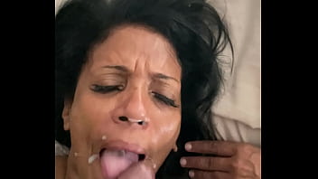 Ella Quiere Leche En Su Cara...