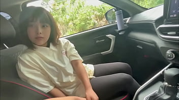 "Don't let my boyfriend find out..." A cute cheats on her boyfriend in the car. They both moan a lot...