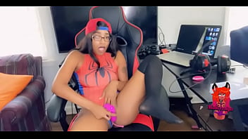 Un Nouveau Jouet Rend La Giclée Très Dure