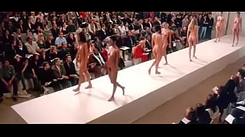 naked runway - XVIDEOS.COM