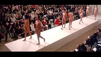 naked runway - XVIDEOS.COM