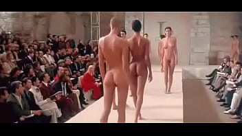 naked runway - XVIDEOS.COM