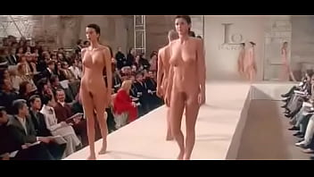 naked runway - XVIDEOS.COM