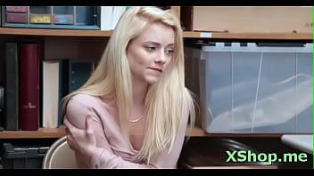 Cheerful Riley Star gets huge chili into her hole...