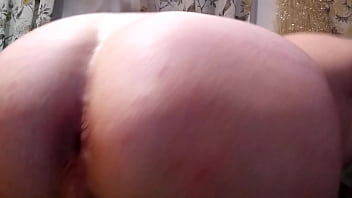 Max sucking bug cock