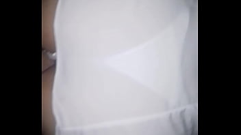 Mi esposa en vestidito transparente