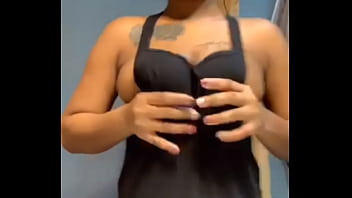 Blonde Gorgeous Babe Masturbates On Periscope 2025