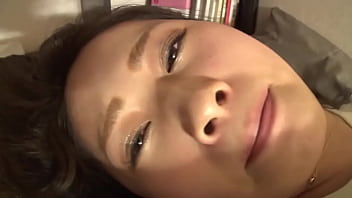 【素人ナンパ】留学者支援会社で働くドMなお姉さん宅に突入！肉棒に跨り杭打ち騎乗位しちゃう変態娘