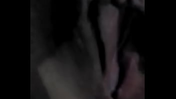 Novinha exibindo a xota