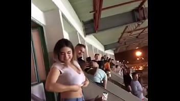 estadio, tetas