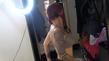 Nachts: Daphne & Natasha's Goldschimmer-Orgasmus