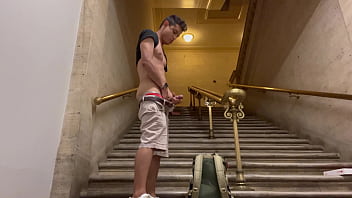 Busting Load At Chicago Union Station