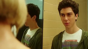 Mercy Malick, Elisabeth Shue, Selena Gomez, Heather Graham etc Behaving Badly (2014) 1