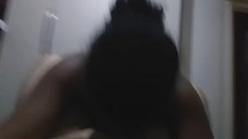 Pretinha mamando