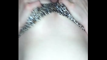 Liebesspiel mit der besten Freundin - Hitze und Verlangen