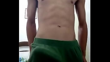 Novinho pauzudo se exibindo #1