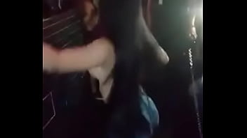 Chica Se Pone Caliente En Peda...