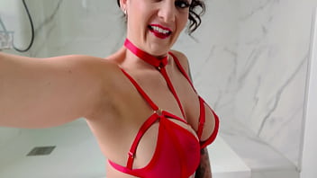 Viens profiter avec moi pour la saint Valentin Joyeuse saint Valentin