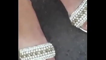 Pezinhos Da Minha Amigas Fumando Maconha Pt2...