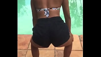 Sale Chienne Piranha