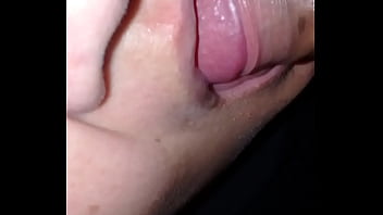 Enchendo A Boquinha Da Putinha De Porra... Enchendo A Boquinha Da Putinha De Porra...